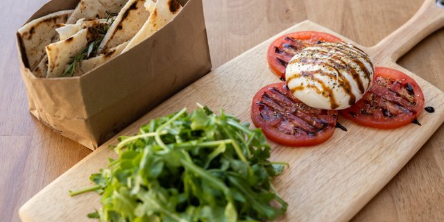 Burrata & Italian Balsamic Glaze
