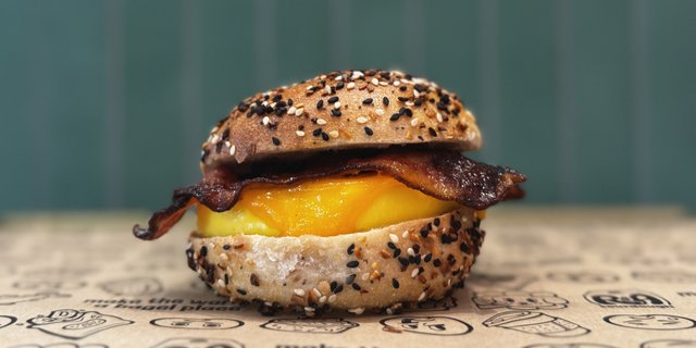 Bacon, Egg & Cheese Boxed Lunch
