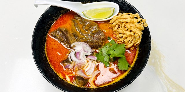 Khao Soi w/ Braised Beef