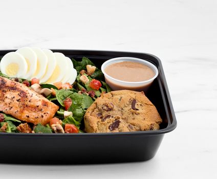 Grilled Salmon & Spinach Salad Boxed Lunch