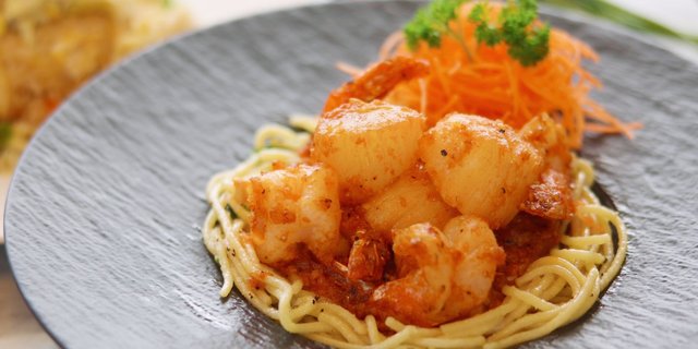 Charm Garlic Noodle