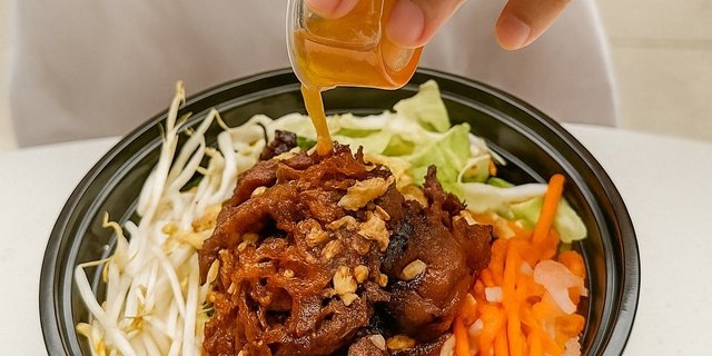 Shaken Beef Vermicelli Bowl
