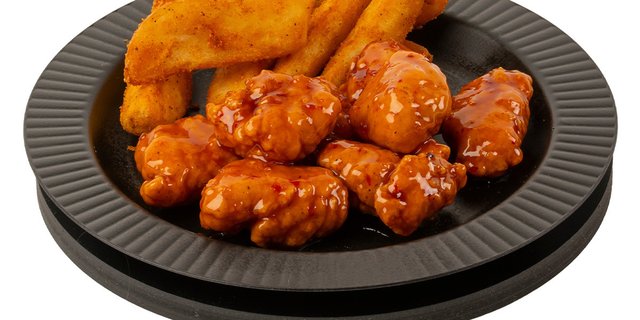 8 Boneless Wings Combo Boxed Meal