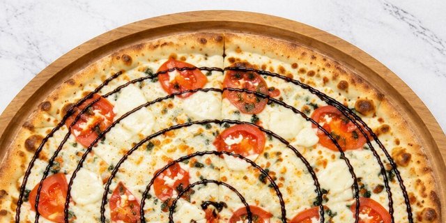 Caprese Pizza