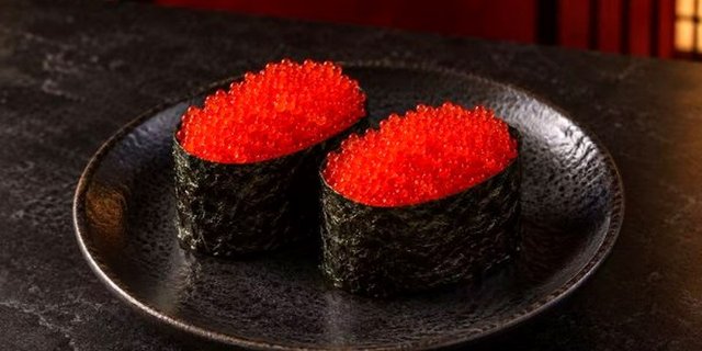 Tobiko Sushi