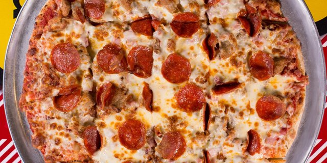 Da Bulls Meat Lovers Pizza