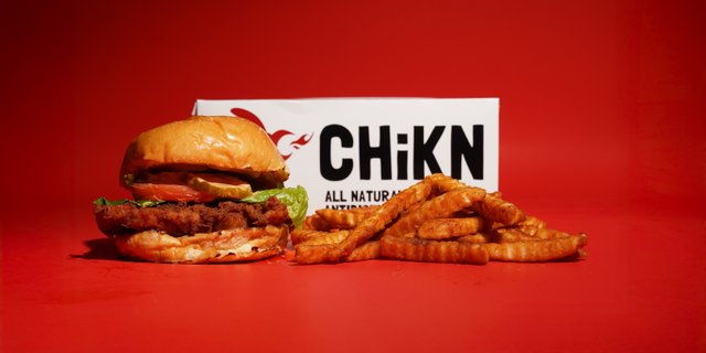 Chikn Deluxe Sandwich Boxed Meal