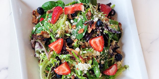 Strawberry & Spinach Salad