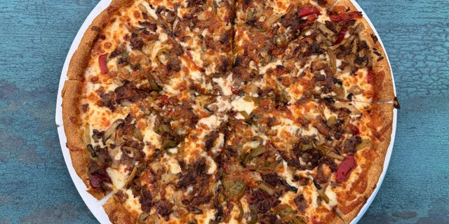 Steak Special Pizza