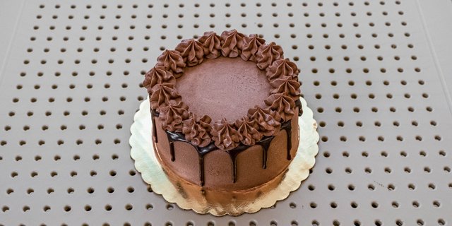 The Breakup Cake