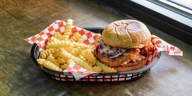El Gallo Burger