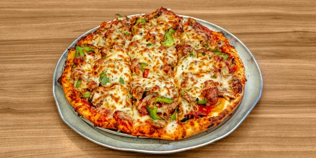 Deluxe Pizza