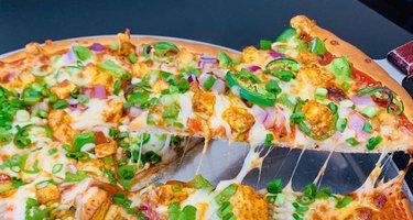 Bombay Curry Pizza