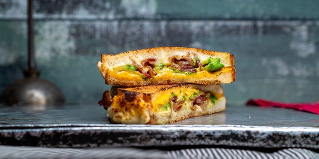 Grilled Bacon, Avocado & Cheese Sandwich Boxed Lunch