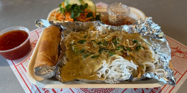Beef Curry Noodle Box
