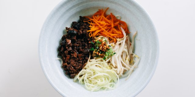 Vegetarian Peking Noodles