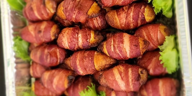 Bacon-Wrapped Maduro Tray