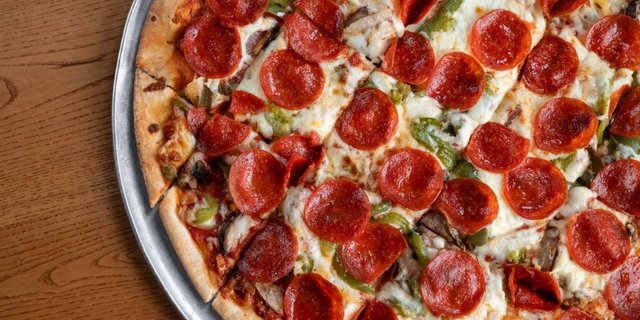 Chicago Classic Thin-Crust Pizza