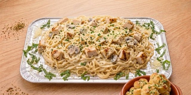 Chicken Alfredo Pasta Tray