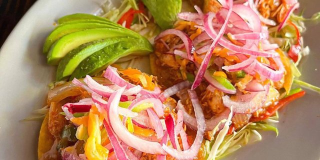 Tostaditas de Tinga
