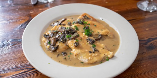 Pollo Marsala Tray
