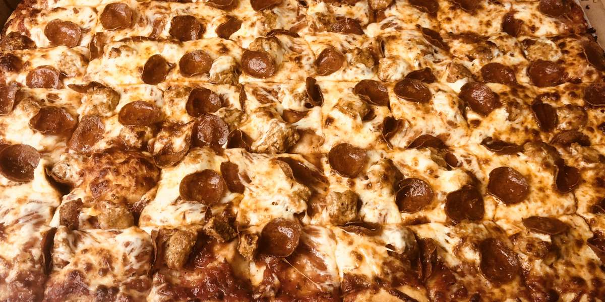 DeChecos Pizzeria
