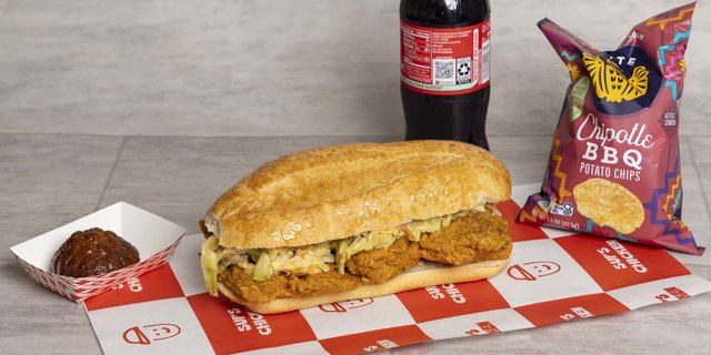 Signature Fried Chicken Sandwich Bagged Lunch