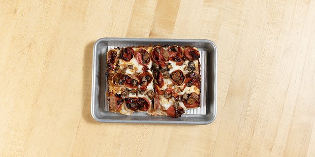 Ellen Supreme Individual Pizza