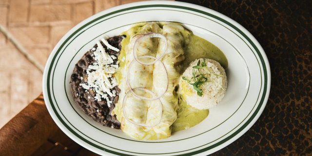 Oscar's Suizas Enchiladas Tray