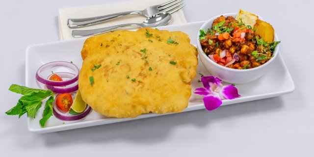 Paharganj Ke Chole Bhature, Redmond Wale