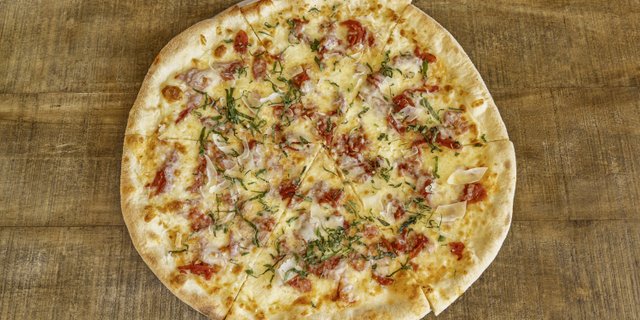 Classic Margherita Pizza