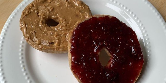 Bagel w/ PB + J