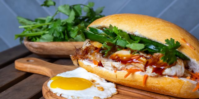 Chicken Banh Mi