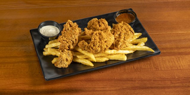 Spicy Chicken Tenders w/ Fries