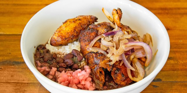 Pollo Pimenton Classic Bowl