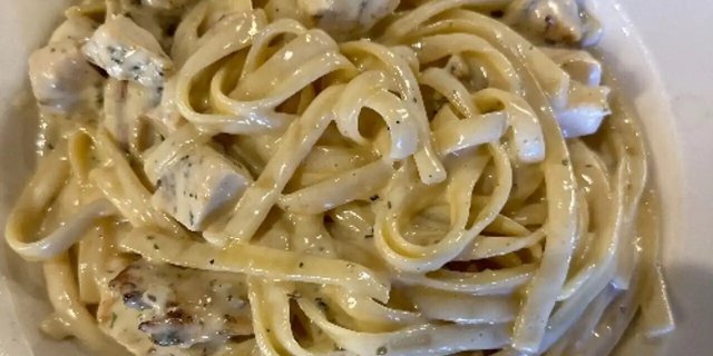 Fettuccine Alfredo