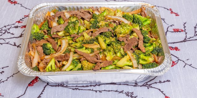 Beef w/ Broccoli Tray