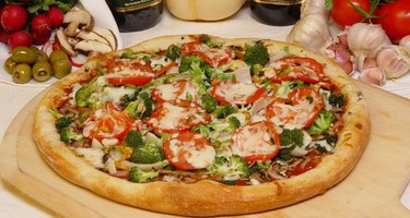 Famous Famiglia Pizza
