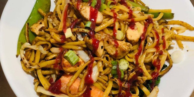 Chicken Stir-Fried Noodles