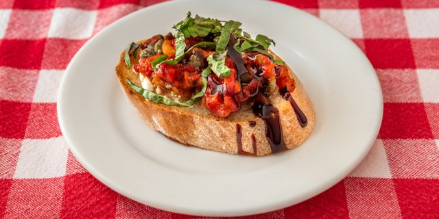 Roasted Pepper Crostini