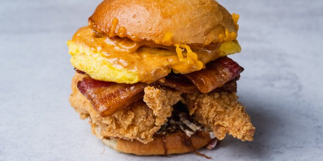 Chicken, Bacon & Egg Breakfast Sandwich