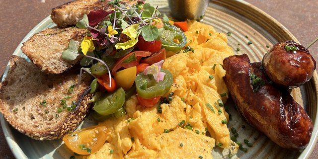 Wellington Egg Breakfast