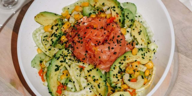 Sea Trus Salad