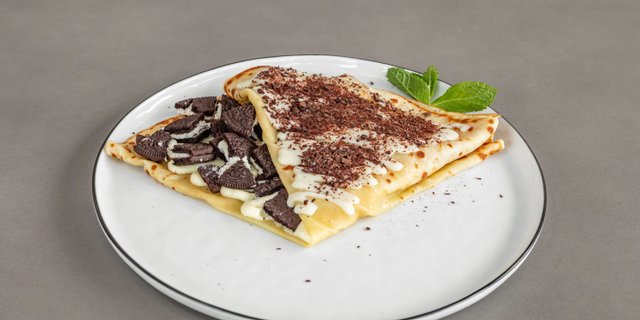 Oreo Caramel Crepe