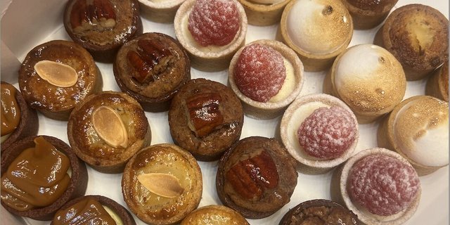 Box of 30 mini tarts