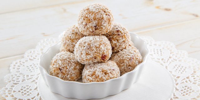 Cranberry Pistachio Snowballs