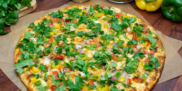 Smokey Chicken Pizza