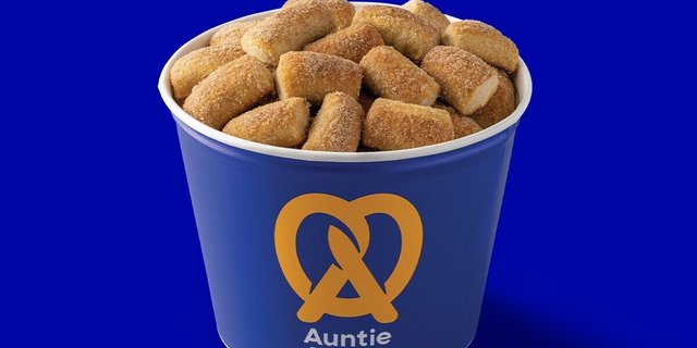 Cinnamon Sugar Pretzel Nuggets Bucket