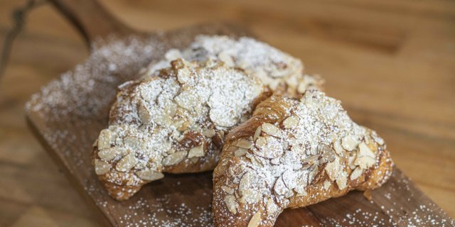Almond Croissant