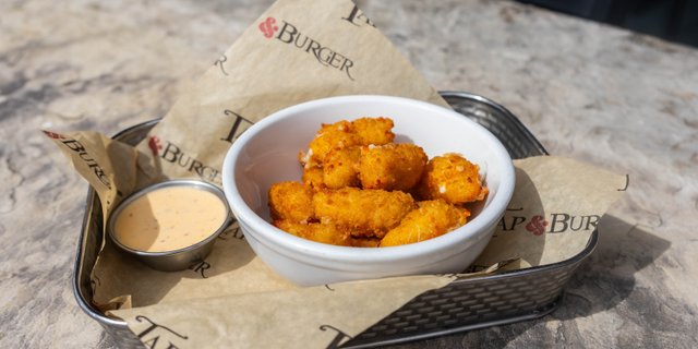 Squeaky Cheese Curds